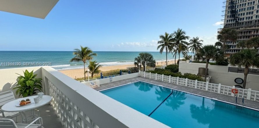 Condo in Fort Lauderdale, Florida, 2 bedrooms  № 2003010