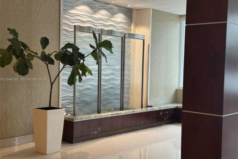 Condo in Fort Lauderdale, Florida, 2 bedrooms  № 2003010 - photo 15