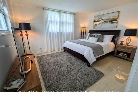 Condo in Fort Lauderdale, Florida, 2 bedrooms  № 2003010 - photo 7