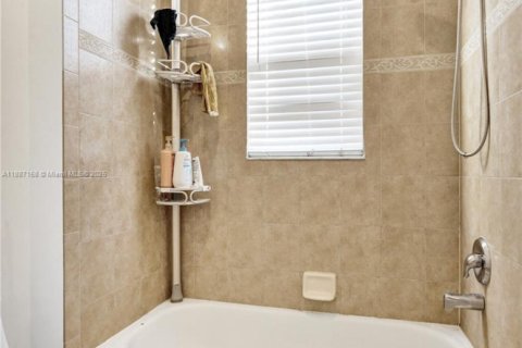 Купить виллу или дом в Бойнтон-Бич, Флорида 3 спальни, 316.61м2, № 1956012 - фото 28