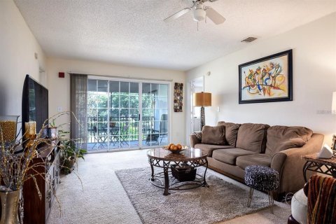 Condo in Longwood, Florida, 2 bedrooms  № 2211959 - photo 3