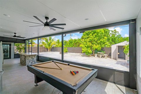 House in Hialeah, Florida 3 bedrooms, 89.19 sq.m. № 1954445 - photo 27