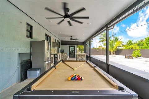 House in Hialeah, Florida 3 bedrooms, 89.19 sq.m. № 1954445 - photo 26
