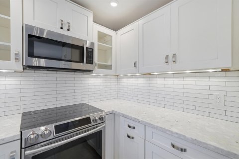 Condo in Delray Beach, Florida, 2 bedrooms  № 2253568 - photo 13