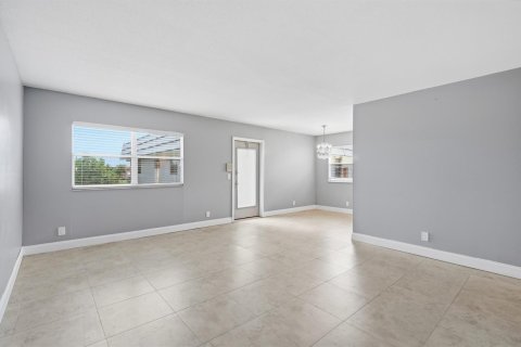 Condo in Delray Beach, Florida, 2 bedrooms  № 2253568 - photo 6
