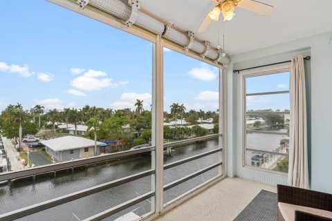 Condominio en venta en Lauderdale-by-the-Sea, Florida, 2 dormitorios, 79.9 m2 № 1480225 - foto 15