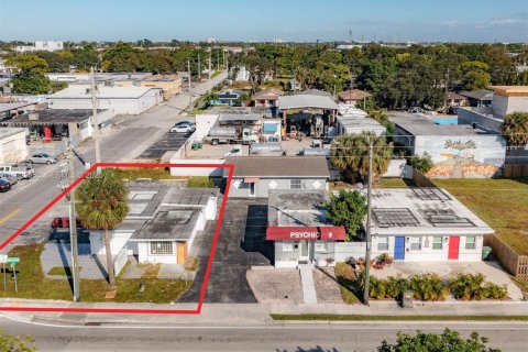 Купить коммерческую недвижимость в Окленд-Парк, Флорида № 2061266 - фото 30