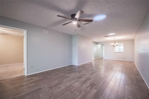 Condominio en venta en Palm Harbor, Florida, 2 dormitorios, 114.27 m2 № 1902425 - foto 12