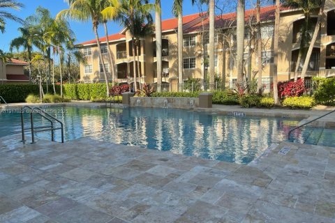 Condo in Pembroke Pines, Florida, 1 bedroom  № 1973823 - photo 1