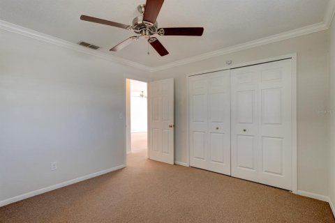 House in New Smyrna Beach, Florida 4 bedrooms, 167.22 sq.m. № 2103403 - photo 10