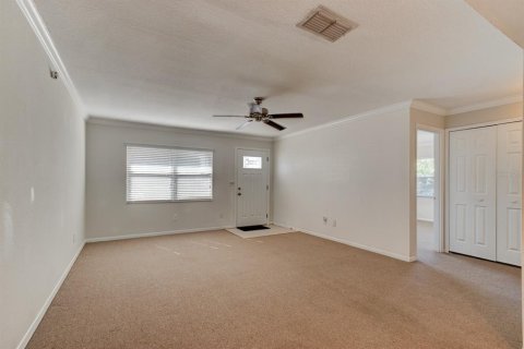 House in New Smyrna Beach, Florida 4 bedrooms, 167.22 sq.m. № 2103403 - photo 4