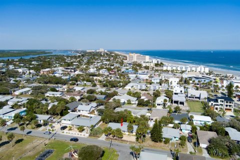 House in New Smyrna Beach, Florida 4 bedrooms, 167.22 sq.m. № 2103403 - photo 29