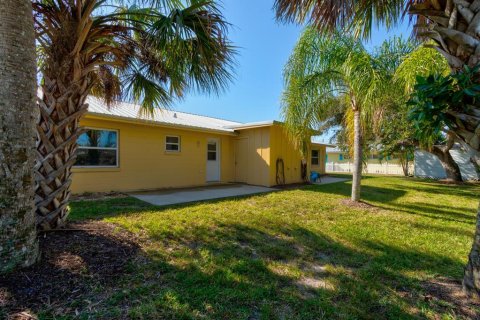 House in New Smyrna Beach, Florida 4 bedrooms, 167.22 sq.m. № 2103403 - photo 23
