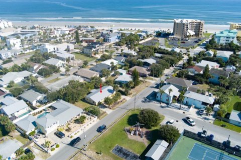 House in New Smyrna Beach, Florida 4 bedrooms, 167.22 sq.m. № 2103403 - photo 26