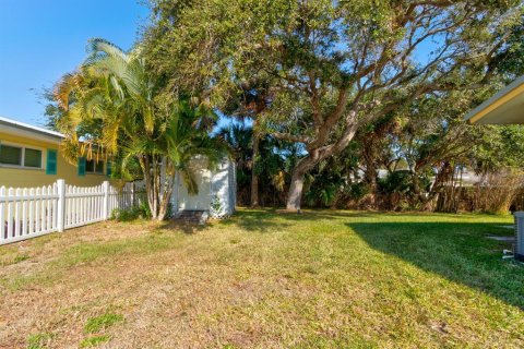 House in New Smyrna Beach, Florida 4 bedrooms, 167.22 sq.m. № 2103403 - photo 24