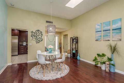 Villa ou maison à vendre à Tarpon Springs, Floride: 3 chambres, 152.36 m2 № 1899189 - photo 5