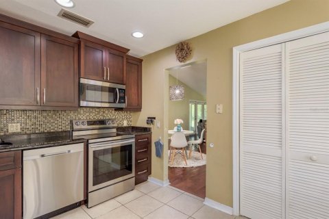 Villa ou maison à vendre à Tarpon Springs, Floride: 3 chambres, 152.36 m2 № 1899189 - photo 6