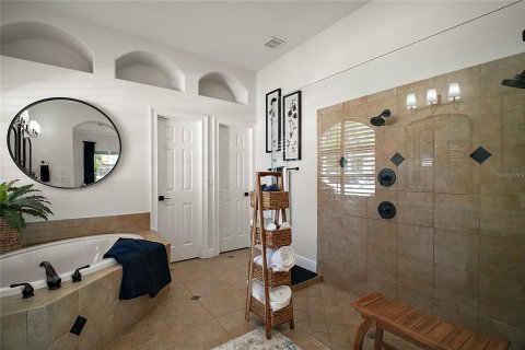 House in Winter Springs, Florida 4 bedrooms, 239.13 sq.m. № 1835044 - photo 11