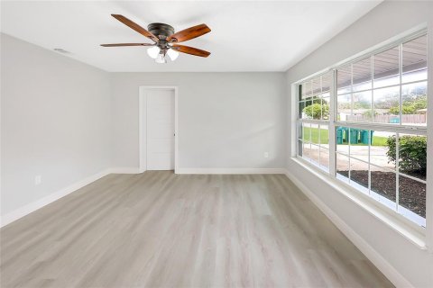 Villa ou maison à vendre à Melbourne, Floride: 3 chambres, 118.17 m2 № 2406702 - photo 5
