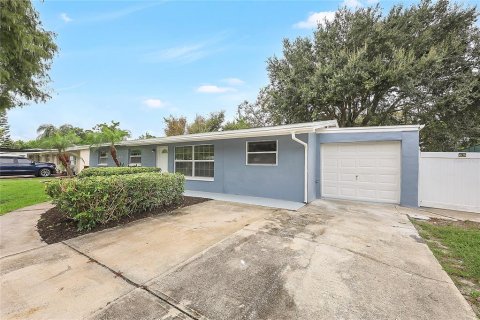 Villa ou maison à vendre à Melbourne, Floride: 3 chambres, 118.17 m2 № 2406702 - photo 2