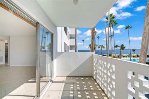Condo in Tampa, Florida, 1 bedroom № 2394390 - photo 16
