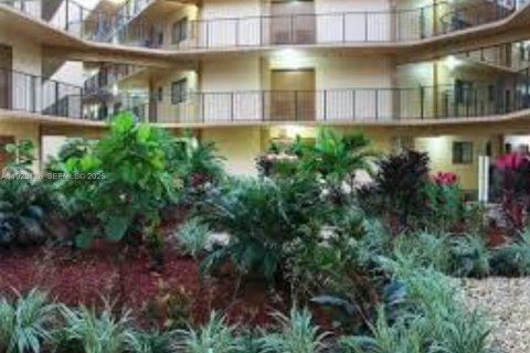 Снять в аренду кондоминиум в Майами, Флорида 2 спальни, 89.65м2, № 1988296 - фото 4