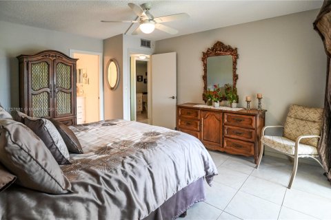 Condominio en venta en Deerfield Beach, Florida, 2 dormitorios, 92.9 m2 № 1935820 - foto 21