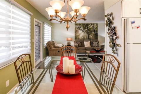 Condo in Deerfield Beach, Florida, 2 bedrooms  № 1935820 - photo 16