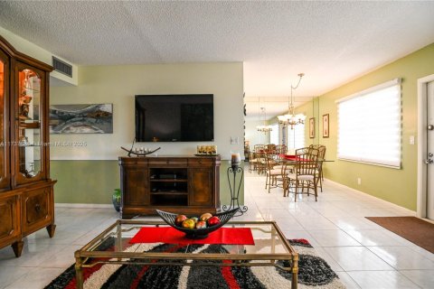 Condominio en venta en Deerfield Beach, Florida, 2 dormitorios, 92.9 m2 № 1935820 - foto 5