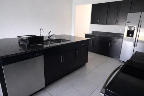 Adosado en venta en Parrish, Florida, 3 dormitorios, 163.51 m2 № 2116557 - foto 5