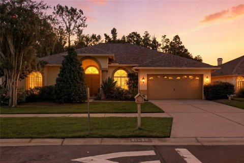 House in Tampa, Florida 3 bedrooms, 188.5 sq.m. № 1884426 - photo 2