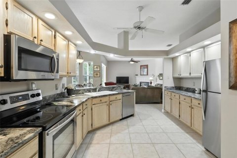 House in Tampa, Florida 3 bedrooms, 188.5 sq.m. № 1884426 - photo 24