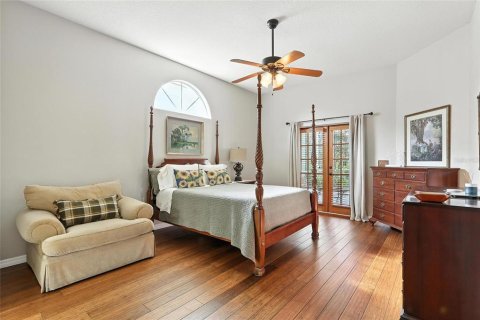 House in Tampa, Florida 3 bedrooms, 188.5 sq.m. № 1884426 - photo 13