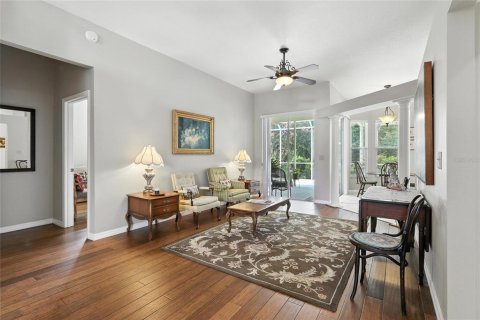 House in Tampa, Florida 3 bedrooms, 188.5 sq.m. № 1884426 - photo 8