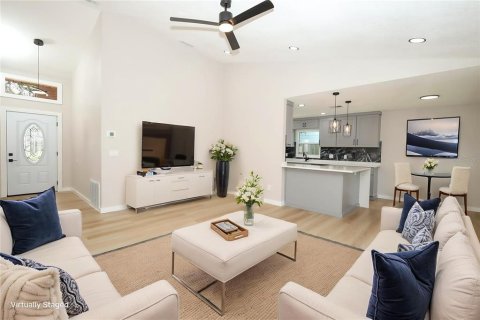 Casa en venta en Maitland, Florida, 3 dormitorios, 107.21 m2 № 2312360 - foto 2
