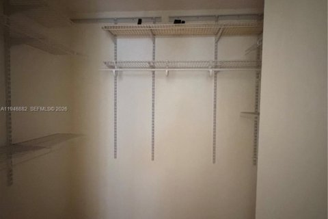 Condo in Miami, Florida, 2 bedrooms  № 2003069 - photo 20