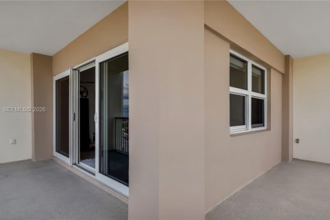 Condo in Sunny Isles Beach, Florida, 2 bedrooms № 2073652 - photo 23