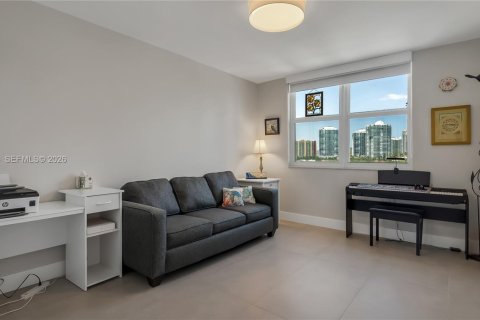 Condo in Sunny Isles Beach, Florida, 2 bedrooms № 2073652 - photo 29