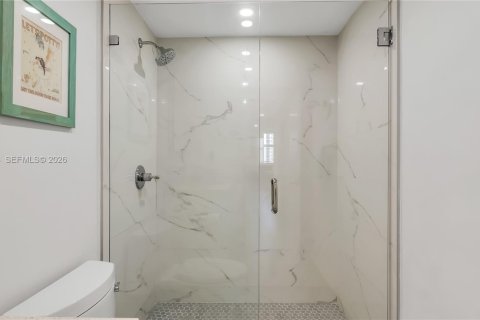 Condo in Sunny Isles Beach, Florida, 2 bedrooms № 2073652 - photo 28