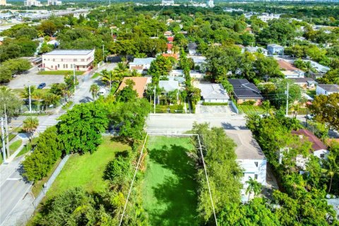 Купить земельный участок в Майами, Флорида № 1955825 - фото 4