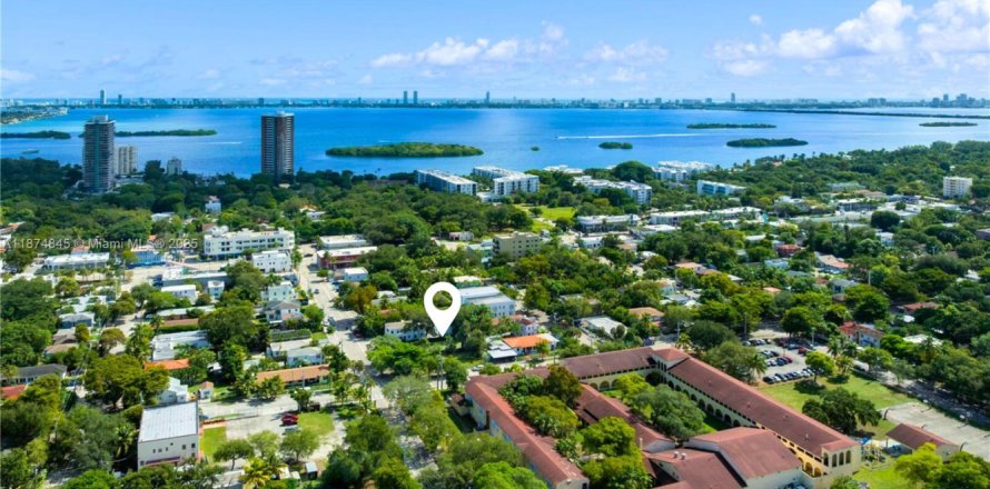 Земельный участок в Майами, Флорида № 1955825