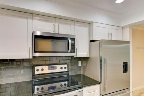 Condominio en alquiler en Sarasota, Florida, 2 dormitorios, 103.86 m2 № 1816814 - foto 7