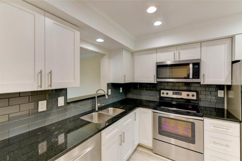 Condominio en alquiler en Sarasota, Florida, 2 dormitorios, 103.86 m2 № 1816814 - foto 8