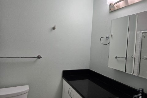 Condominio en alquiler en Sarasota, Florida, 2 dormitorios, 103.86 m2 № 1816814 - foto 20