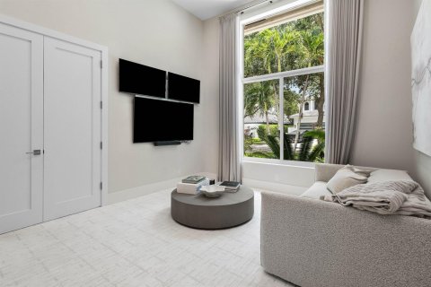 House in Boca Raton, Florida 5 bedrooms, 350.06 sq.m. № 2251537 - photo 21