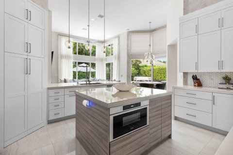 House in Boca Raton, Florida 5 bedrooms, 350.06 sq.m. № 2251537 - photo 18