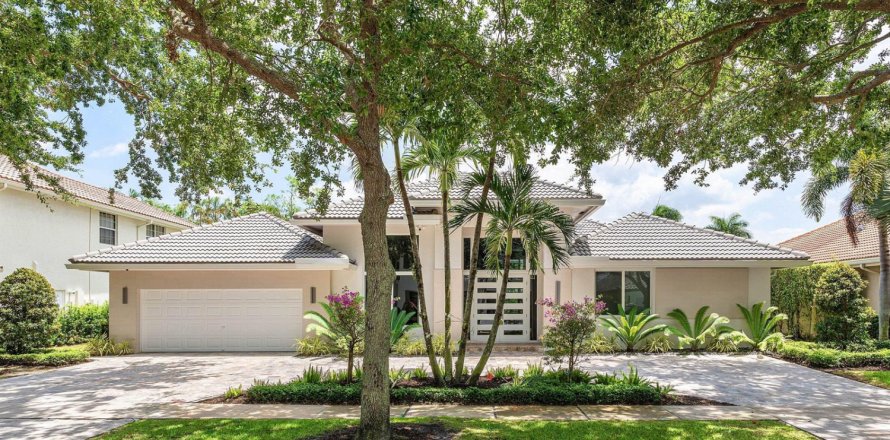 House in Boca Raton, Florida 5 bedrooms, 350.06 sq.m. № 2251537