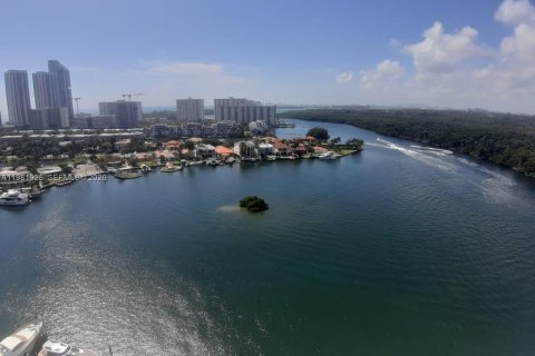 Copropriété à louer à Sunny Isles Beach, Floride: 3 chambres, 156.82 m2 № 2043171 - photo 3