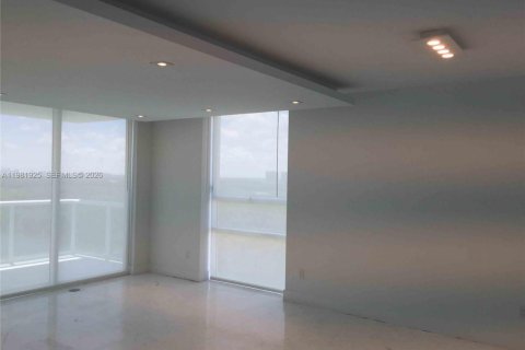 Copropriété à louer à Sunny Isles Beach, Floride: 3 chambres, 156.82 m2 № 2043171 - photo 8