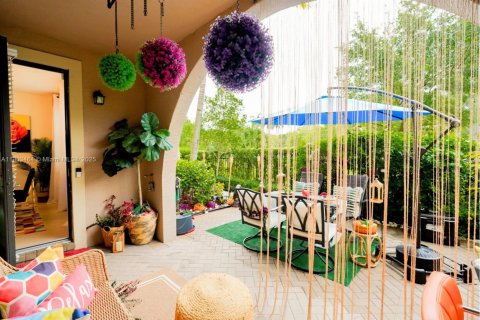 Townhouse in Sunrise, Florida 4 bedrooms, 273.32 sq.m. № 1954747 - photo 5